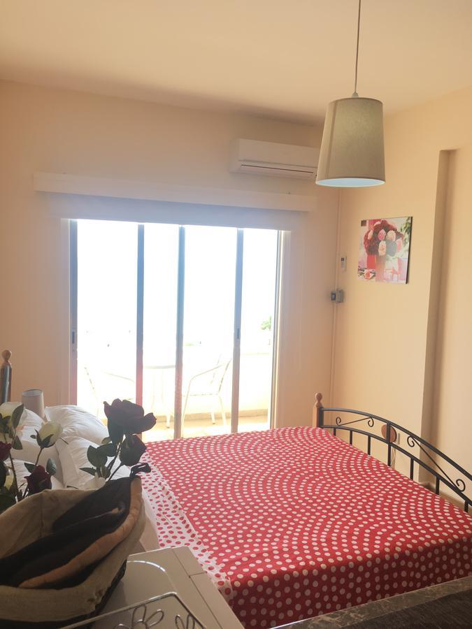 Alex Beach Apartment 33 ลาร์นาคา ภายนอก รูปภาพ